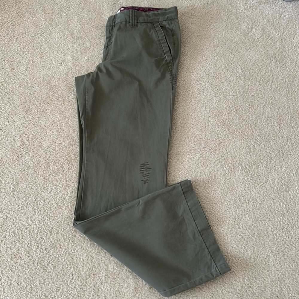 Super Cute Army Green Athletic Old Navy Ultra Low Rise Boot Pants Size 10